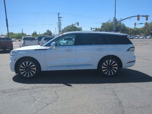 Used 2020 Lincoln Aviator Black Label Grand Touring w/ Class IV Trailer Tow Package image 4
