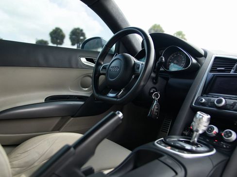 Used 2009 Audi R8 V8 AWD/4WD image 35