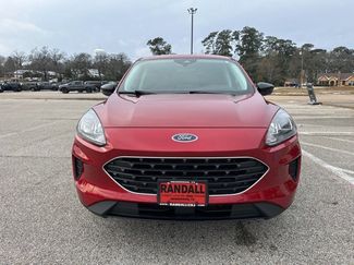 Used 2022 Ford Escape SE w/ SE Sport Appearance Package video 2