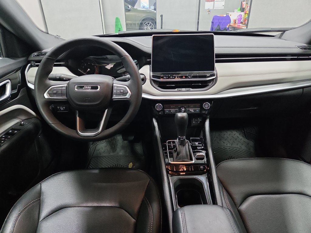 Used 2024 Jeep Compass Limited AWD/4WD image 19