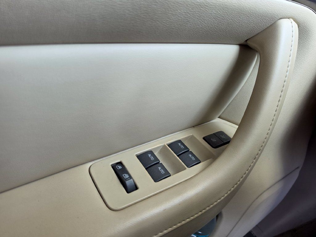 Used 2009 Lincoln MKS FWD image 18