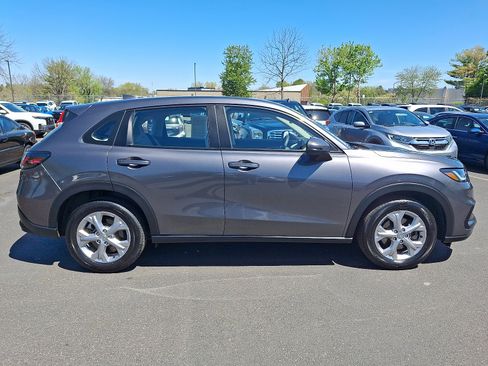 Used 2023 Honda HR-V LX image 7