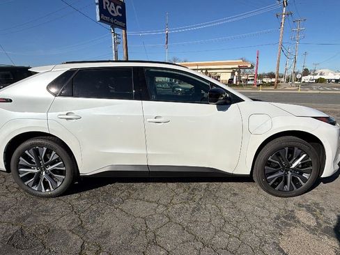 New 2026 Subaru Solterra Limited XT image 3