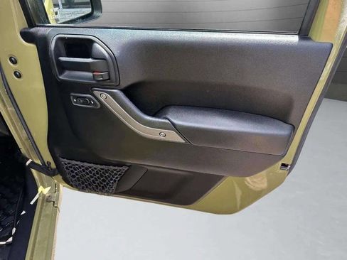 Used 2013 Jeep Wrangler Unlimited Sport image 31