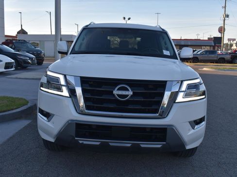 Used 2024 Nissan Armada SV image 18