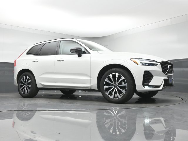 Used 2024 Volvo XC60 B5 Plus w/ Protection Package Premier AWD/4WD image 10