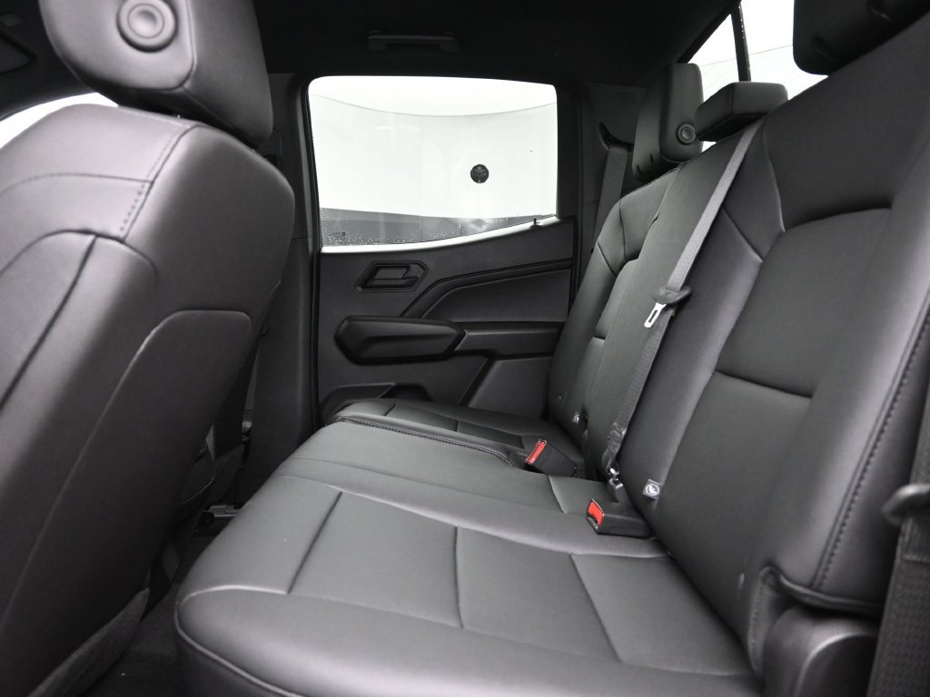 Used 2026 Chevrolet Colorado Trail Boss AWD/4WD image 12