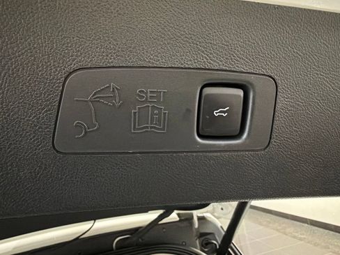 Used 2024 Lincoln Corsair AWD w/ Equipment Group 101A image 38
