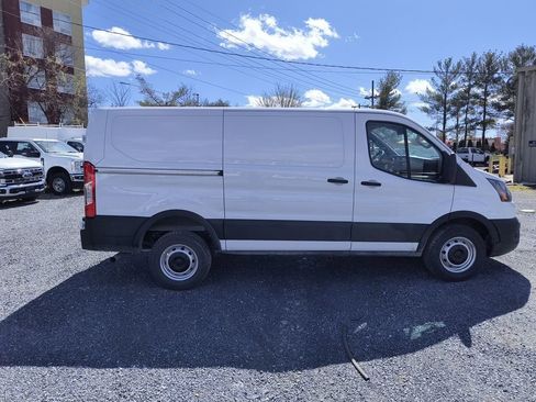 New 2025 Ford Transit 250 Low Roof RWD image 12