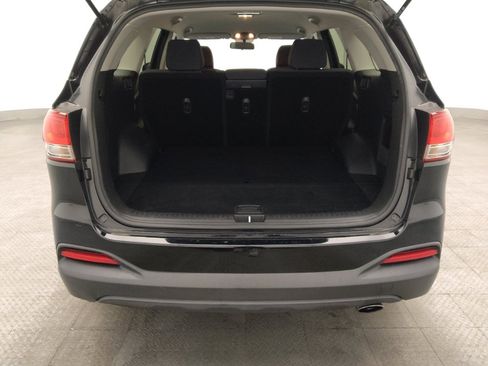 Used 2017 Kia Sorento LX image 29