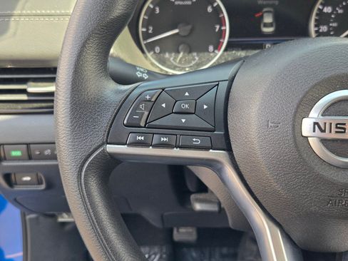 Used 2023 Nissan Sentra SV FWD image 28