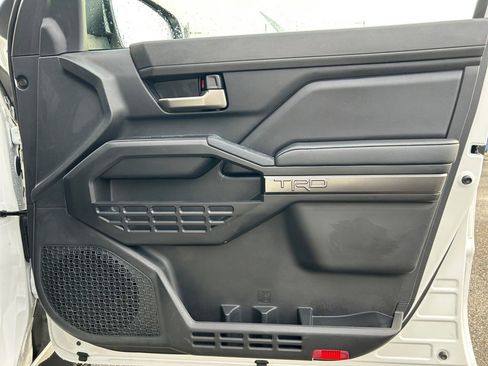 Used 2024 Toyota Tacoma TRD Sport image 25