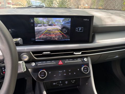 Used 2025 Hyundai Sonata SEL FWD image 17