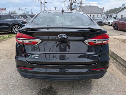 Used 2019 Ford Fusion Energi Titanium image 4