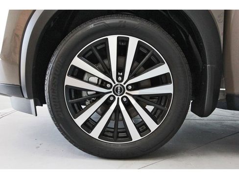 Used 2024 Nissan Pathfinder Platinum FWD image 29