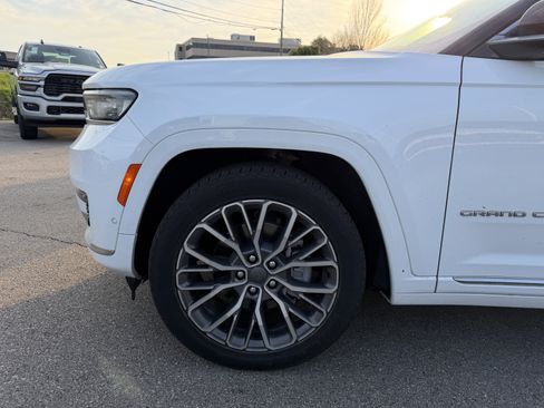 Certified 2023 Jeep Grand Cherokee L Summit image 7