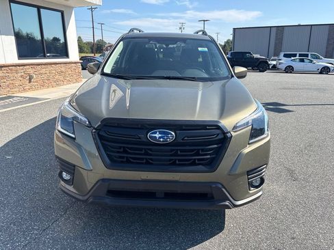 Used 2024 Subaru Forester Premium AWD/4WD image 12