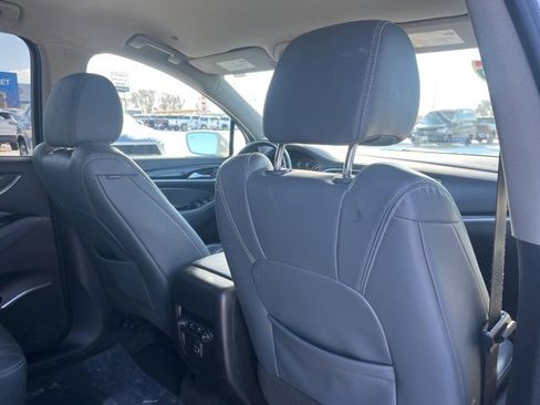 Used 2019 Buick Enclave Essence image 46