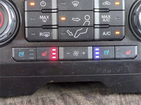 Used 2018 Ford F250 Lariat w/ Chrome Package image 23