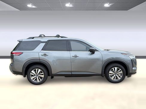 New 2026 Nissan Pathfinder SL FWD image 8