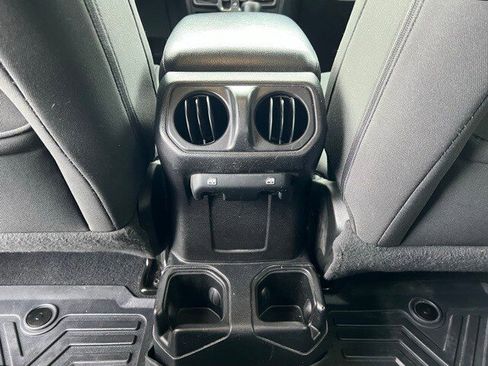 Used 2020 Jeep Wrangler Unlimited Sport image 21