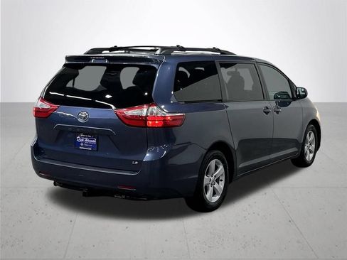 Used 2015 Toyota Sienna LE FWD image 10