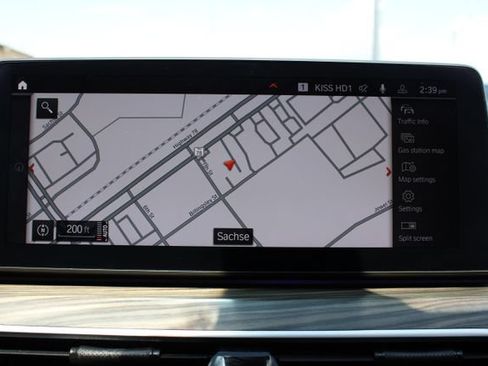 Used 2021 BMW 530i w/ M Sport Package RWD image 31