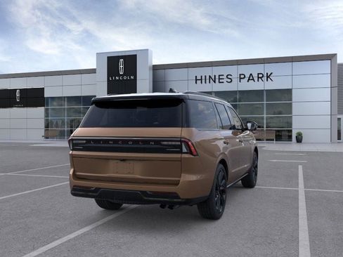 New 2025 Lincoln Navigator Black Label image 8