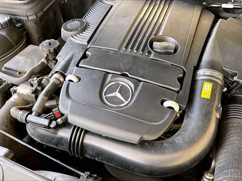 Used 2014 Mercedes-Benz C 250 Sedan image 30