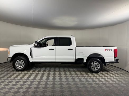 Used 2024 Ford F350 XLT w/ FX4 Off-Road Package AWD/4WD image 8