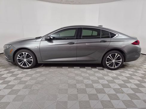 Used 2019 Buick Regal Essence w/ Sights and Sounds Package FWD image 6