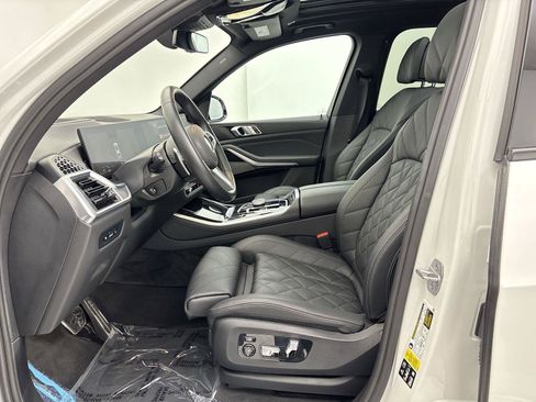 Used 2024 BMW X5 xDrive40i w/ M Sport Package AWD/4WD image 25