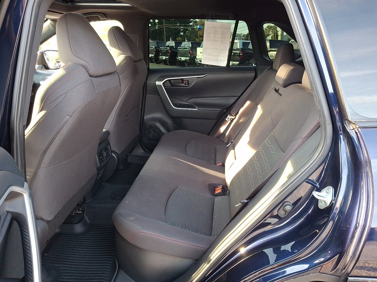 Used 2021 Toyota RAV4 SE w/ Weather & Moonroof Package AWD/4WD image 10