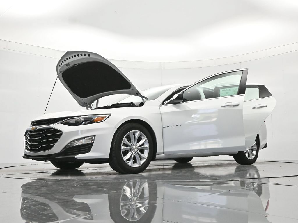 Certified 2025 Chevrolet Malibu LT FWD image 48