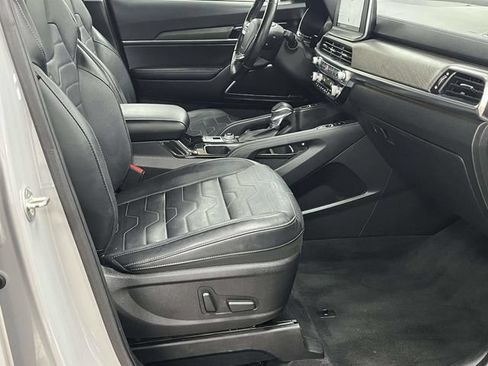 Used 2022 Kia Telluride SX w/ SX Prestige Package AWD/4WD image 28