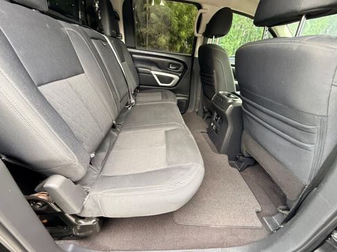 Used 2019 Nissan Titan SV w/ SV Convenience Package RWD image 28