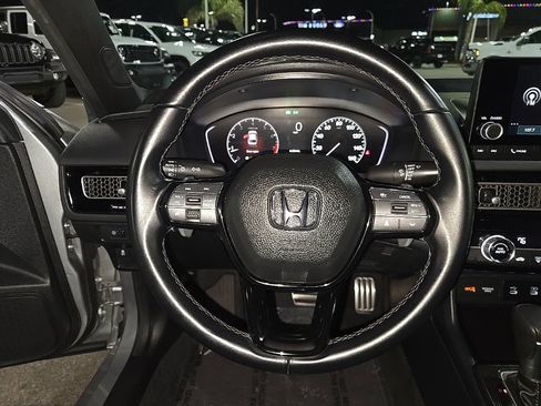 Used 2025 Honda Civic Sport image 13