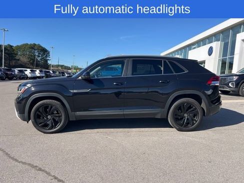 Certified 2020 Volkswagen Atlas Cross Sport SE image 9