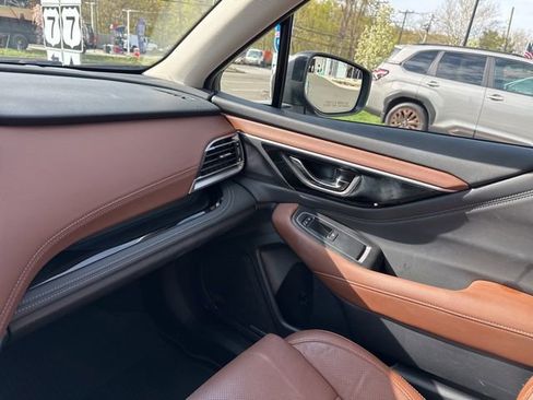 Used 2021 Subaru Outback Touring AWD/4WD image 3