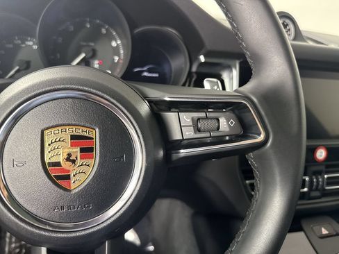 Certified 2026 Porsche Macan AWD/4WD image 39