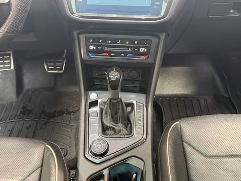 Used 2022 Volkswagen Tiguan SEL R-Line AWD/4WD image 13