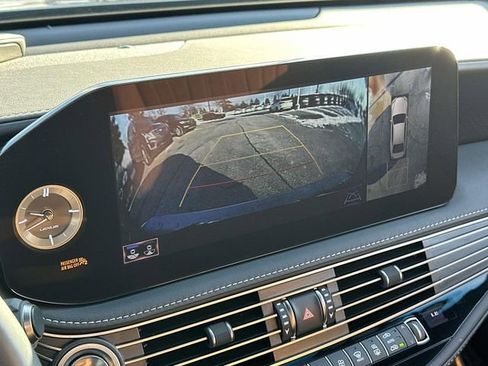 Used 2022 Lexus LS 500 AWD image 34