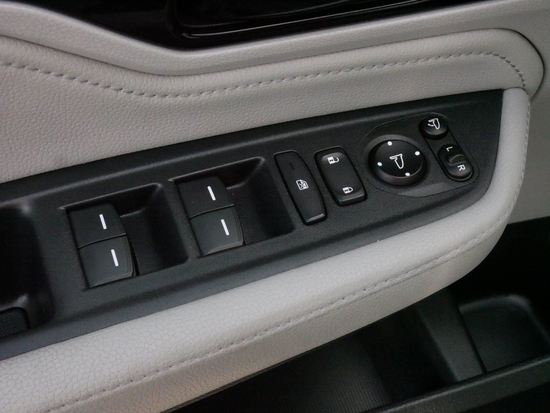Used 2019 Honda Odyssey Elite image 19