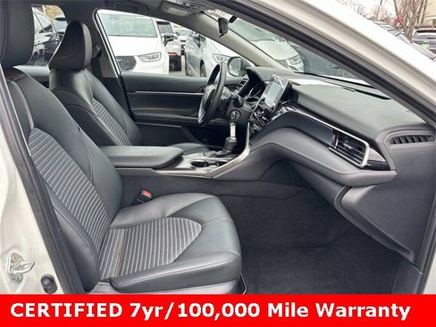 Used 2024 Toyota Camry SE image 9