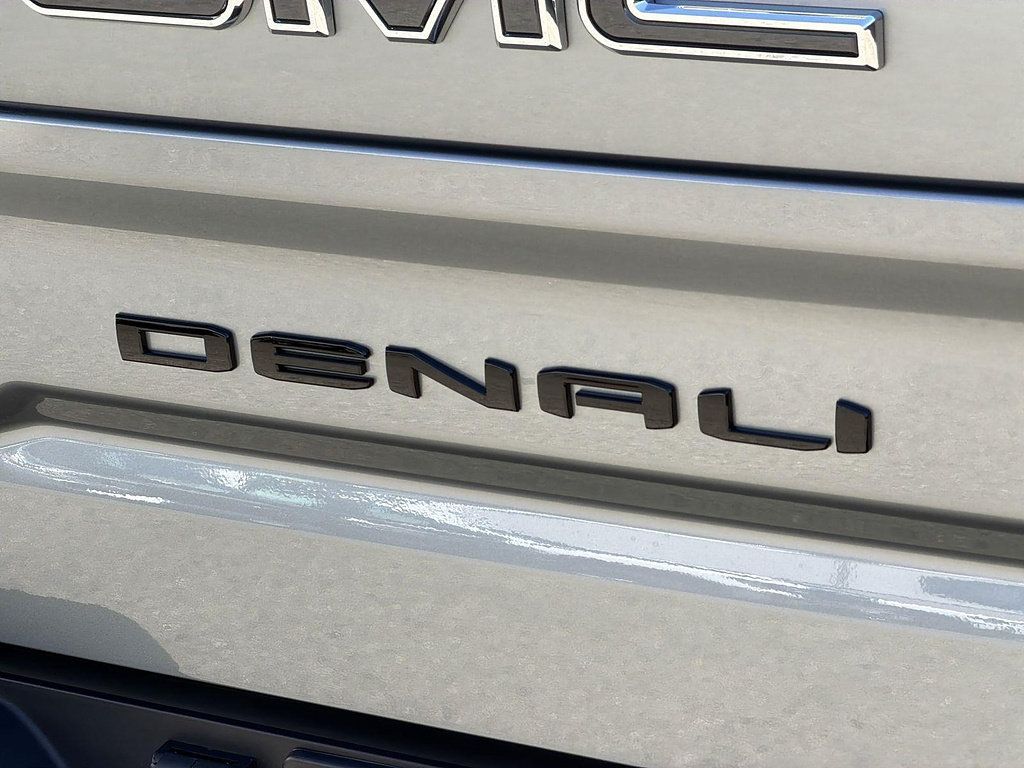 New 2026 GMC Sierra 1500 Denali Ultimate w/ LPO, Black Badging Package AWD/4WD image 28