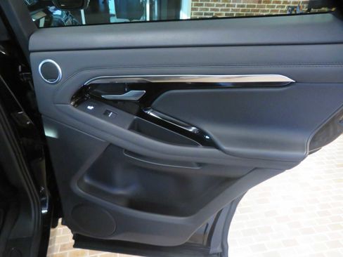 Used 2020 Land Rover Range Rover Evoque SE image 21