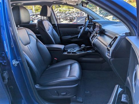 Certified 2023 Kia Sorento SX image 29