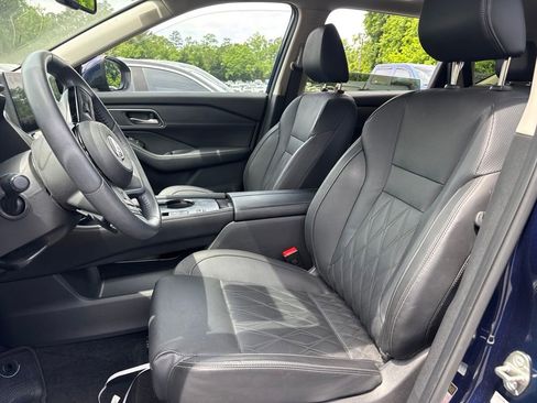 Used 2024 Nissan Rogue Platinum FWD image 5