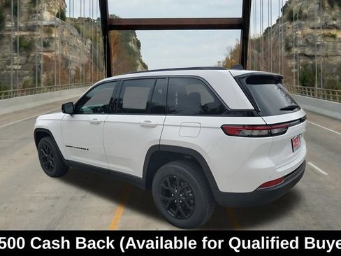 New 2026 Jeep Grand Cherokee Altitude RWD image 8