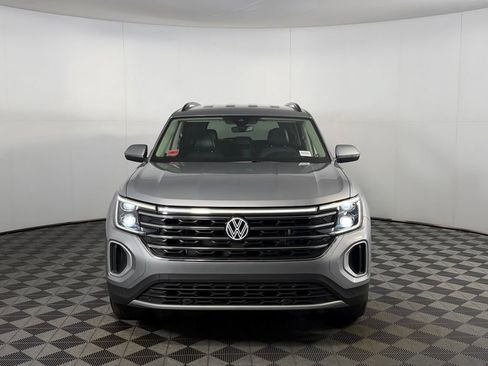 Used 2024 Volkswagen Atlas SE AWD/4WD image 11